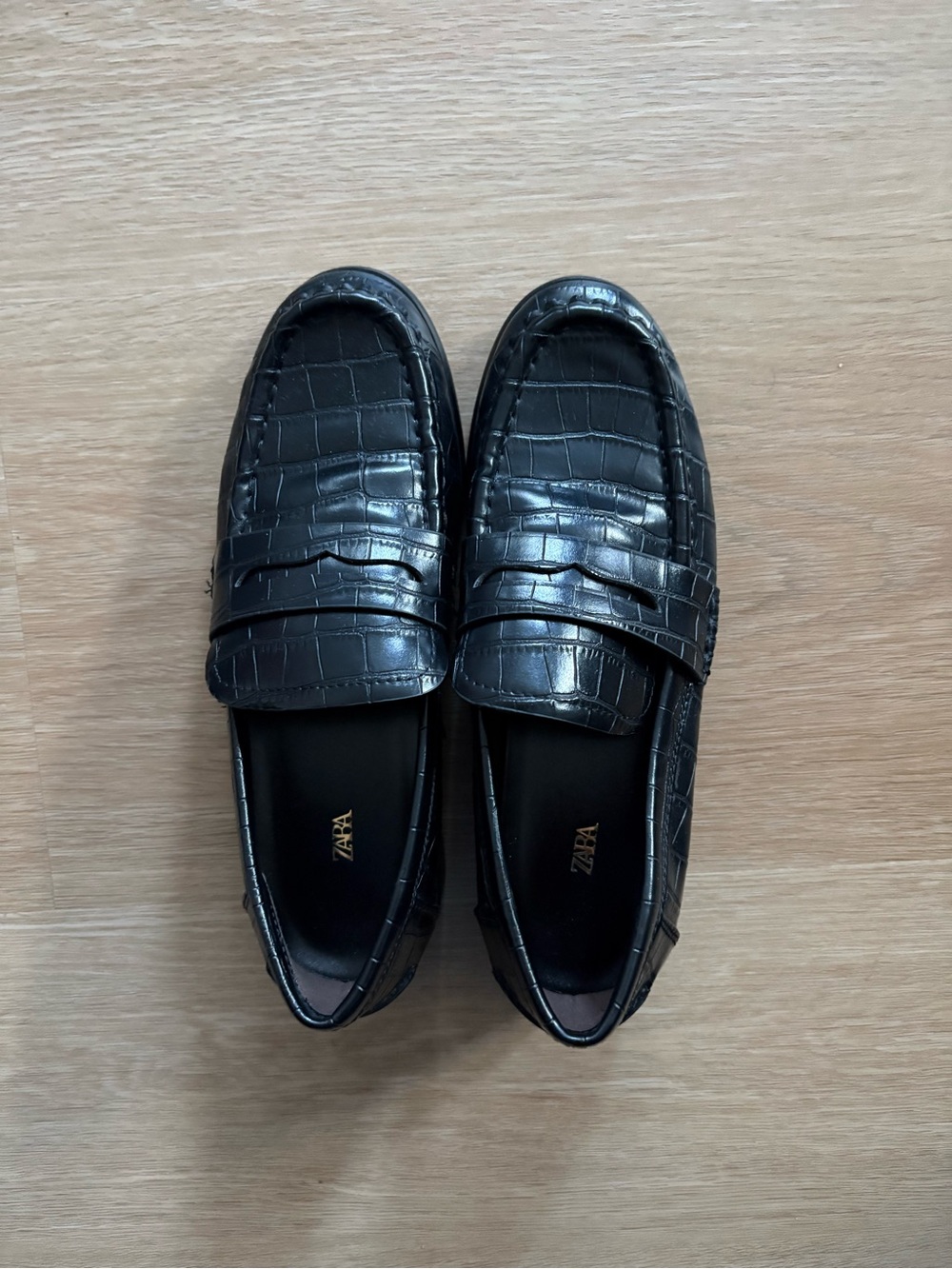 Zara Black Croc-Embossed Penny Loafers